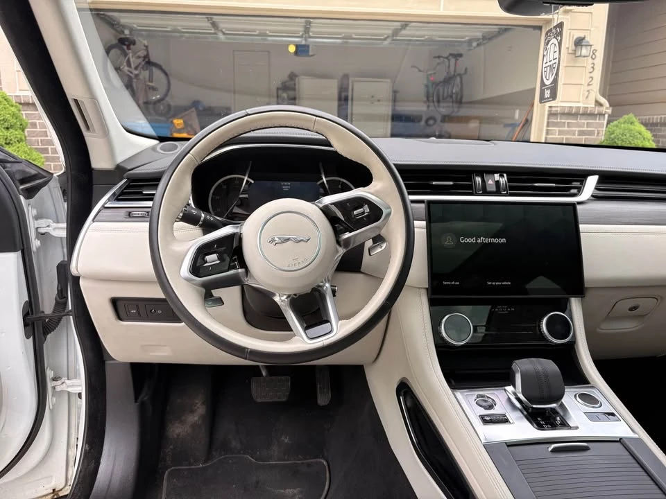 2021 Jaguar F-Pace - Image 11 of 19