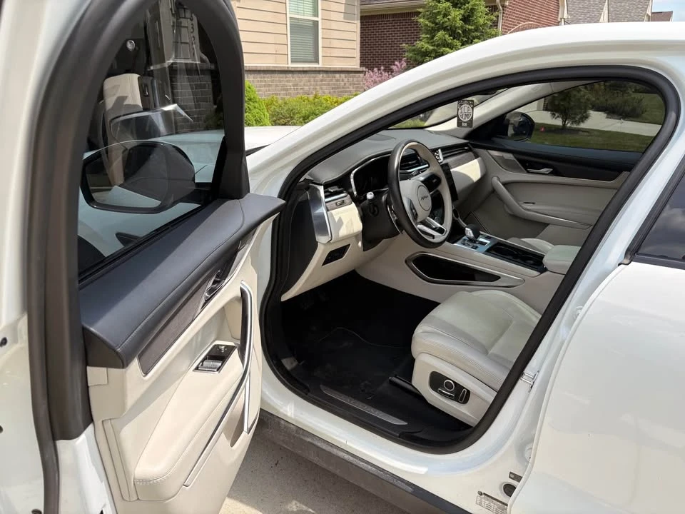2021 Jaguar F-Pace - Image 8 of 19
