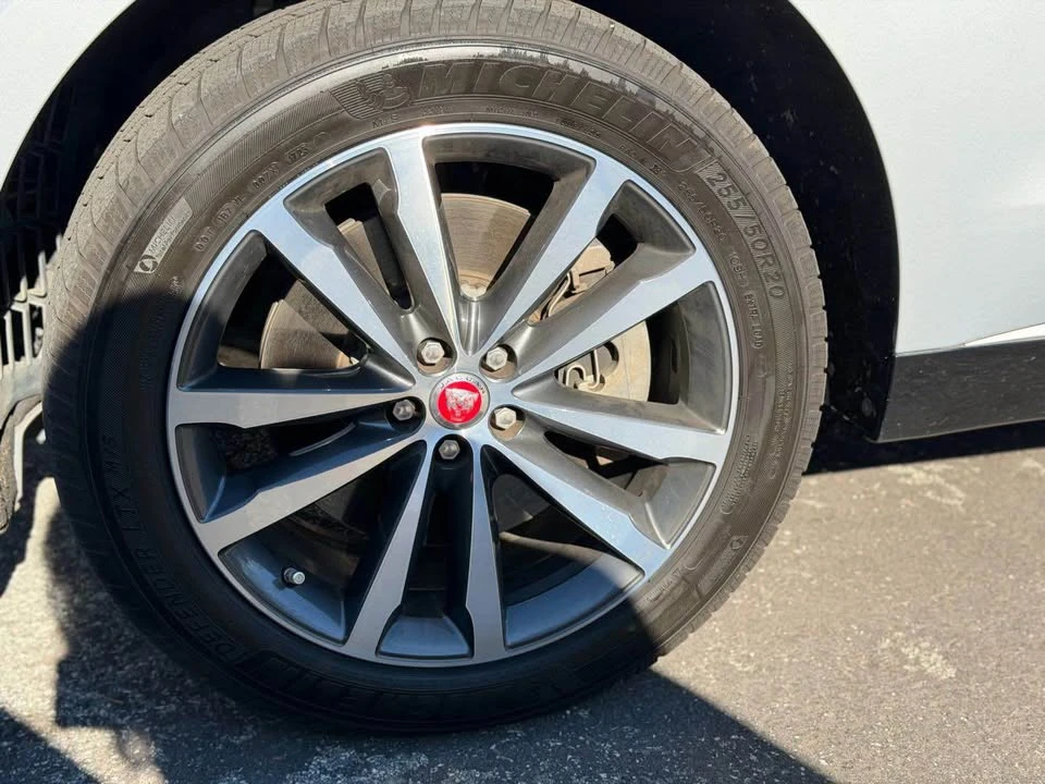 2021 Jaguar F-Pace - Image 16 of 17