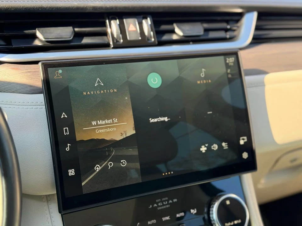 2021 Jaguar F-Pace - Image 12 of 17