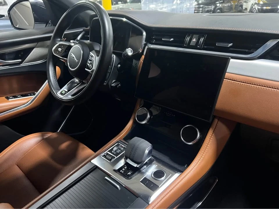 2021 Jaguar F-Pace - Image 3 of 14