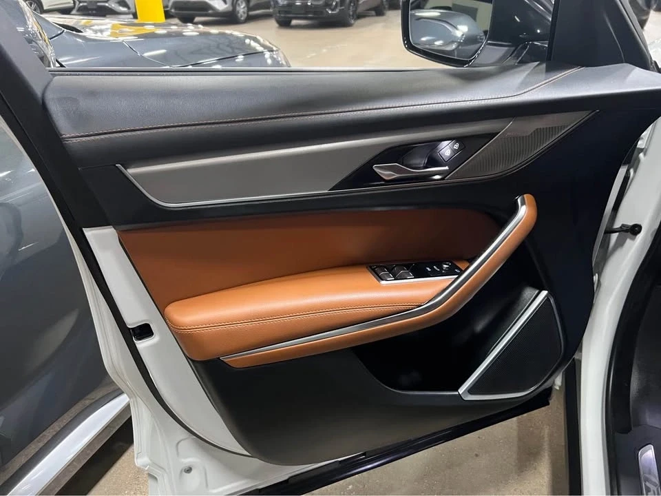 2021 Jaguar F-Pace - Image 8 of 14