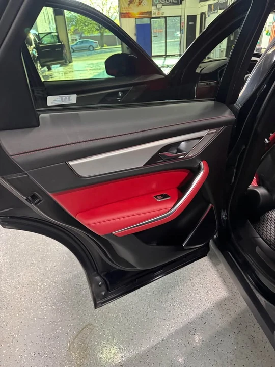 2021 Jaguar F-Pace - Image 13 of 20