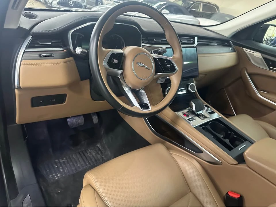 2021 Jaguar F-Pace - Image 6 of 9
