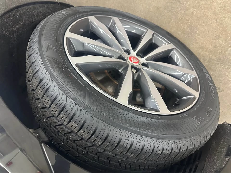 2021 Jaguar F-Pace - Image 5 of 9