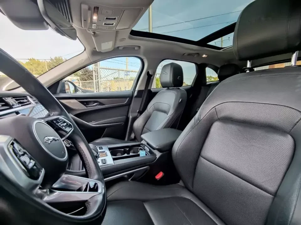 2021 Jaguar F-Pace - Image 10 of 17