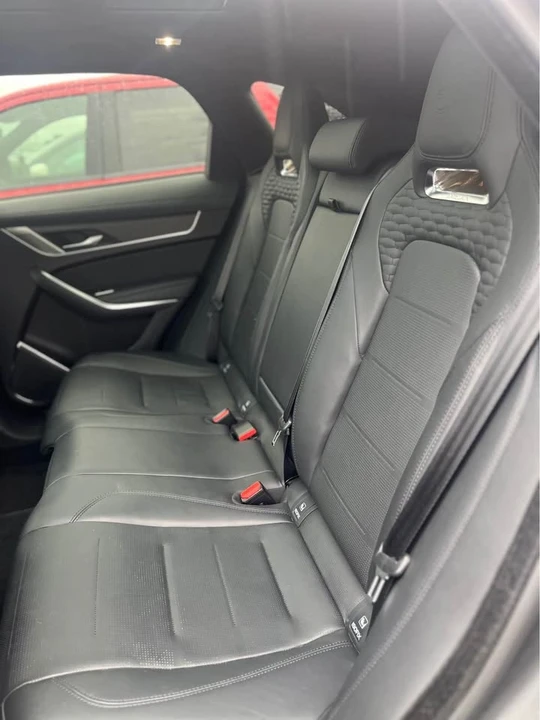 2021 Jaguar F-Pace SVR - Image 8 of 11