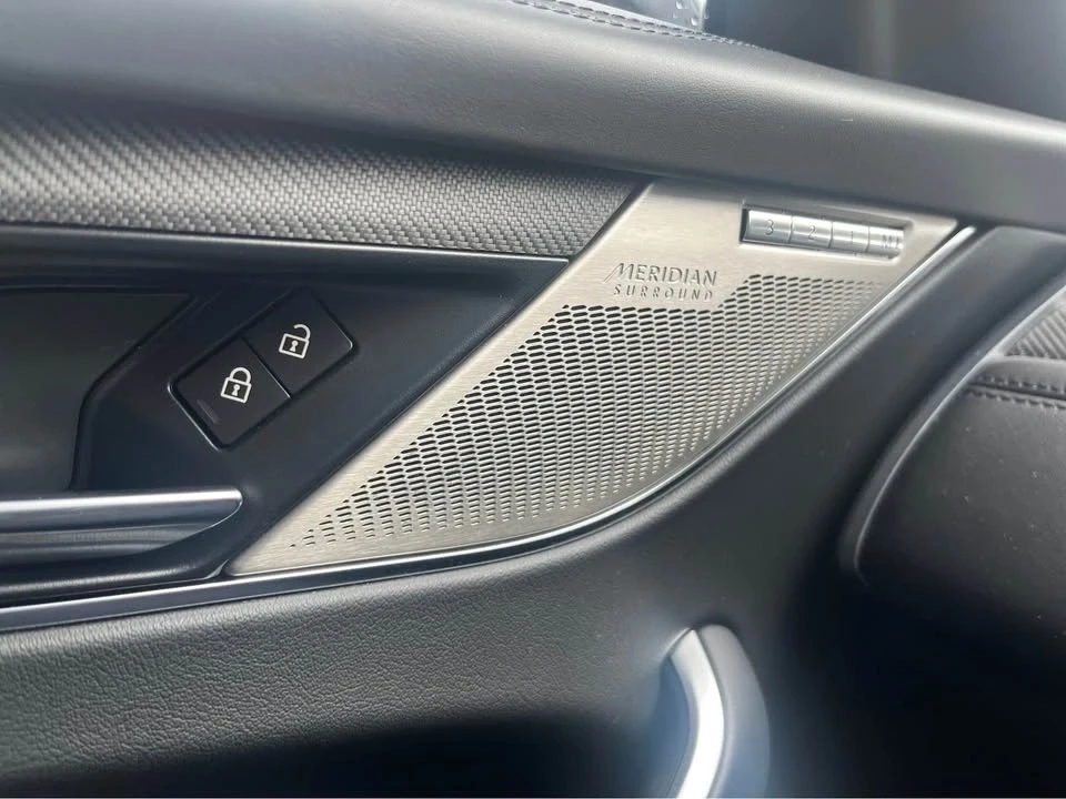 2021 Jaguar F-Pace SVR - Image 9 of 11