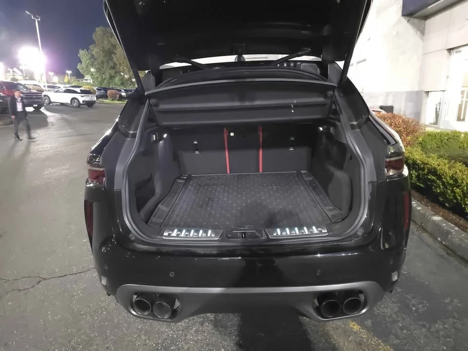 2021 Jaguar F-Pace SVR - Image 5 of 11