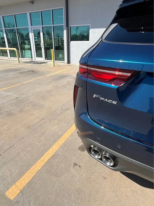 2021 Jaguar F-Pace SVR - Image 3 of 19