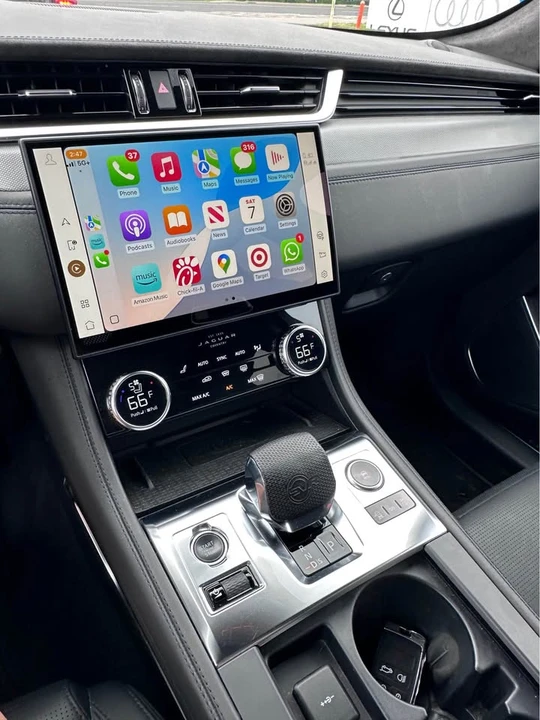 2021 Jaguar F-Pace SVR - Image 4 of 7