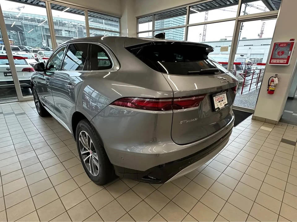 2021 Jaguar F-Pace - Image 7 of 12