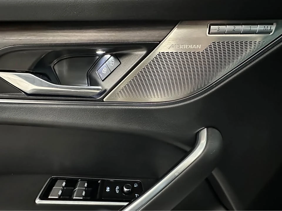 2021 Jaguar F-Pace - Image 10 of 12