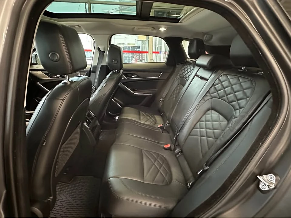 2021 Jaguar F-Pace - Image 8 of 12