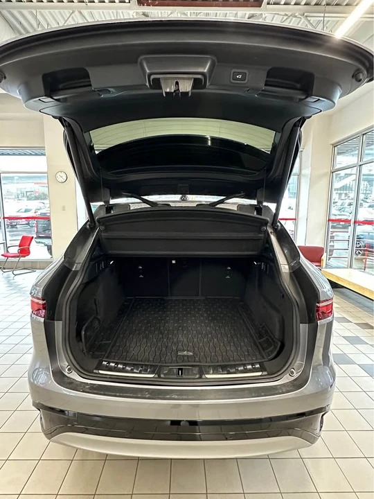 2021 Jaguar F-Pace - Image 6 of 12