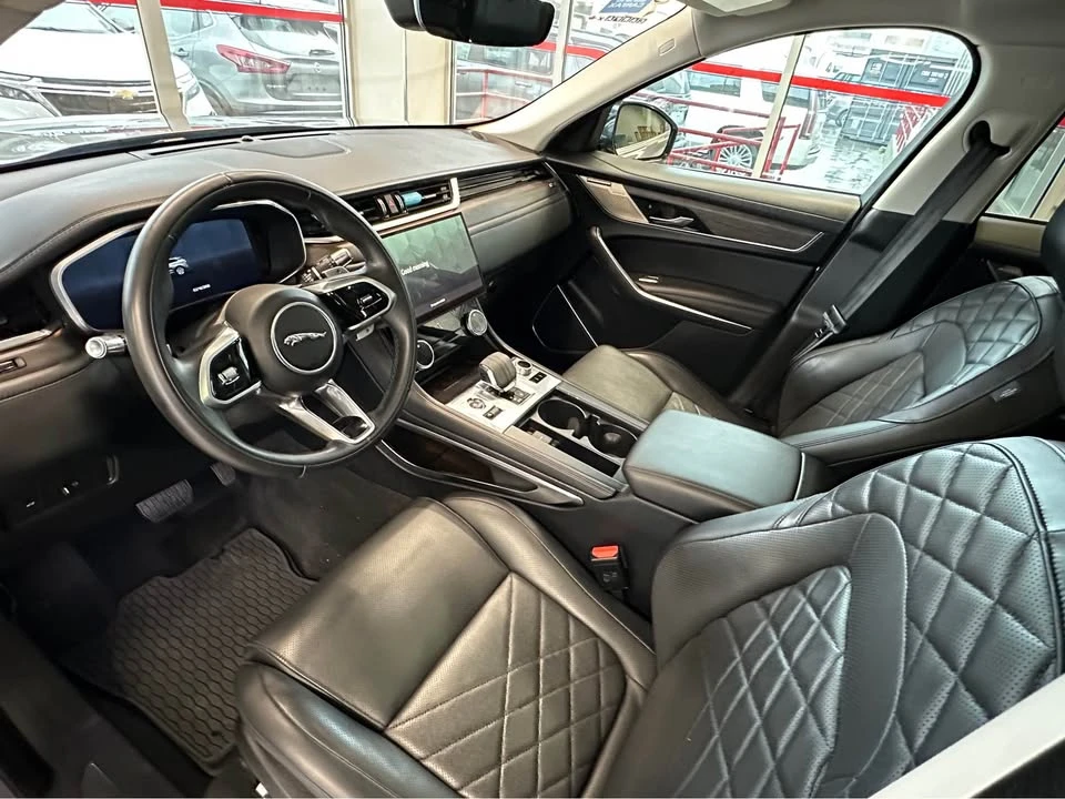 2021 Jaguar F-Pace - Image 2 of 12