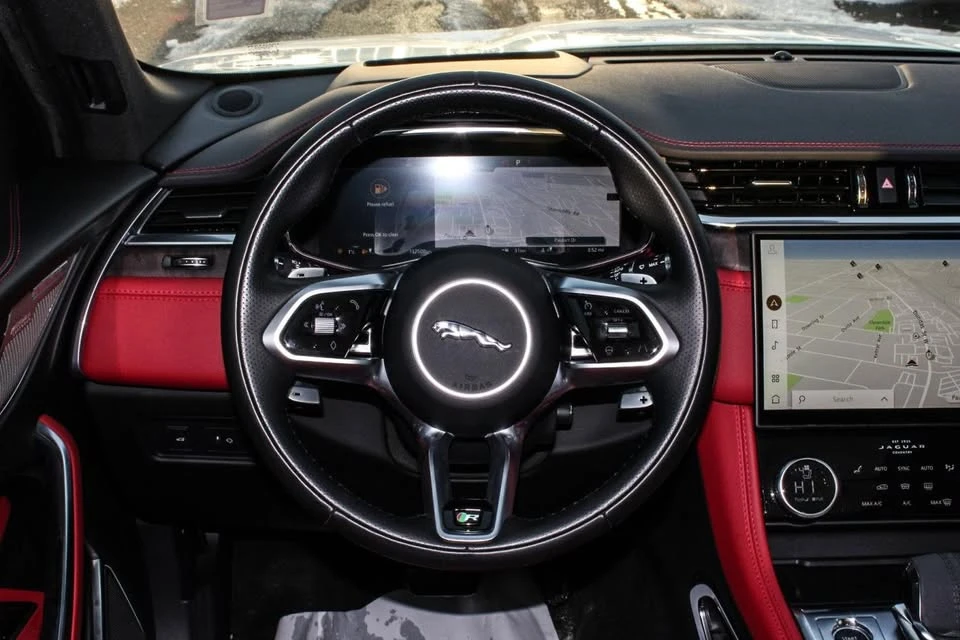 2021 Jaguar F-Pace - Image 16 of 19