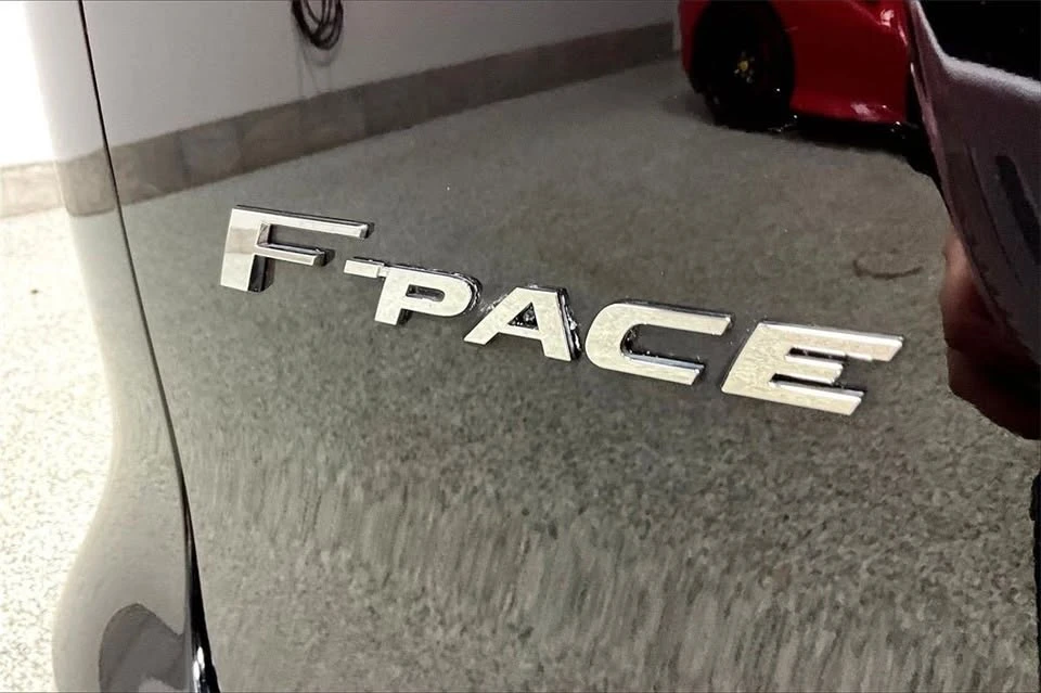 2021 Jaguar F-Pace - Image 12 of 20