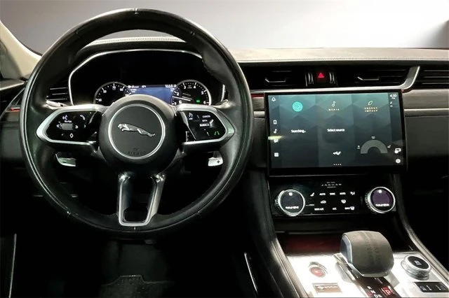 2021 Jaguar F-Pace - Image 8 of 19