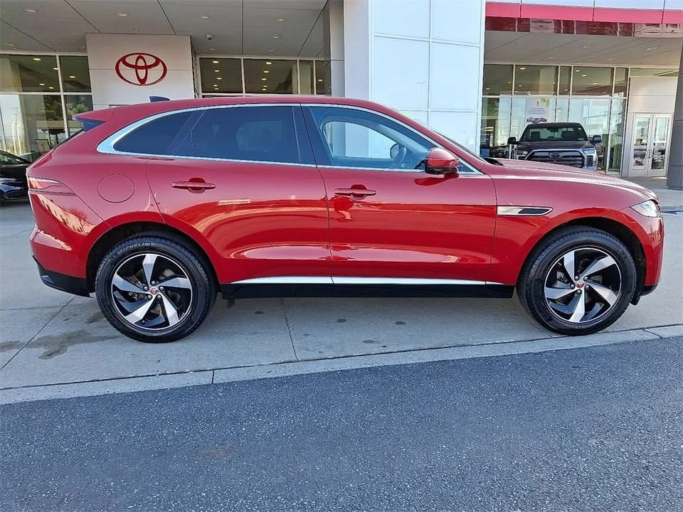 2021 Jaguar F-Pace - Image 5 of 19