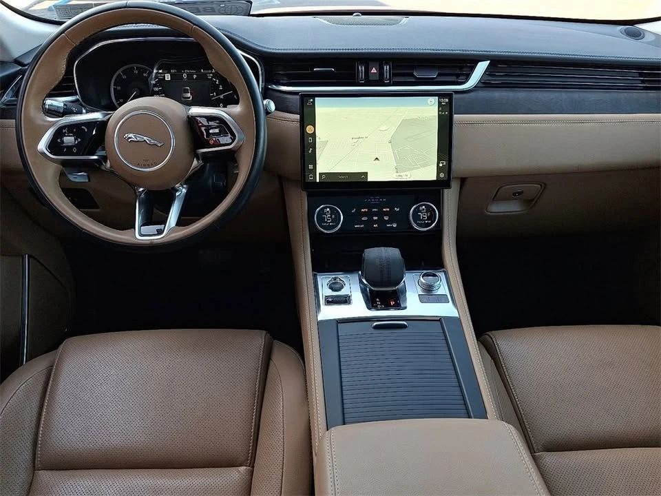 2021 Jaguar F-Pace - Image 13 of 20