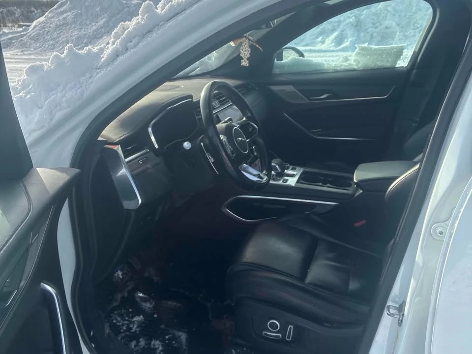 2021 Jaguar F-Pace - Image 4 of 5