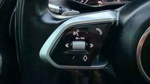 2021 Jaguar F-Pace - Image 17 of 20