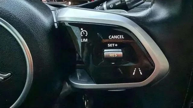 2021 Jaguar F-Pace - Image 18 of 20