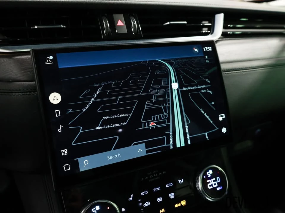 2021 Jaguar F-Pace - Image 19 of 20