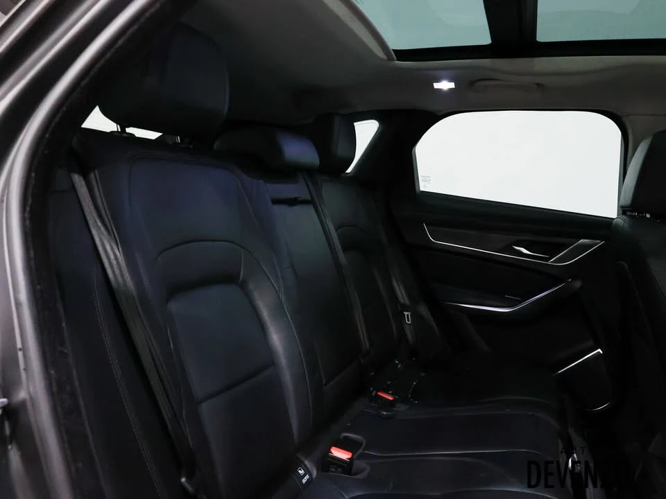 2021 Jaguar F-Pace - Image 10 of 20