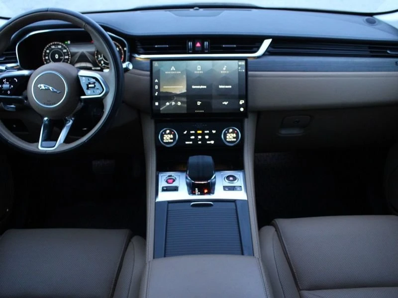 2021 Jaguar F-Pace - Image 11 of 19