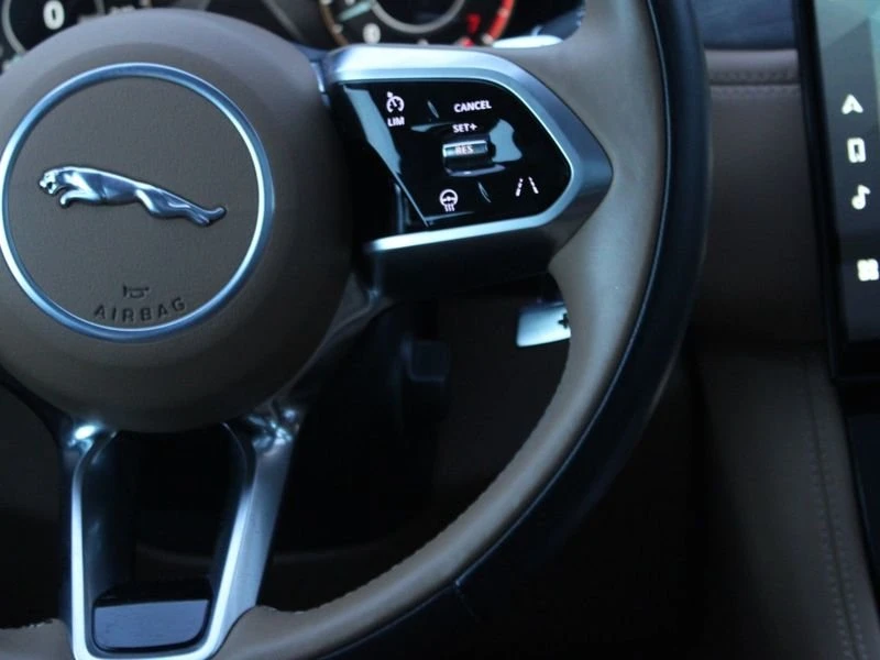 2021 Jaguar F-Pace - Image 8 of 19