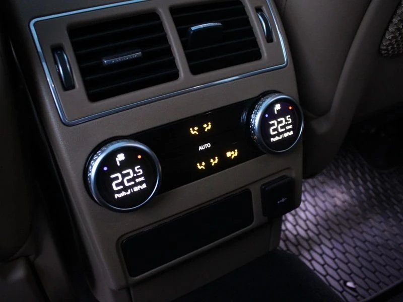2021 Jaguar F-Pace - Image 19 of 19