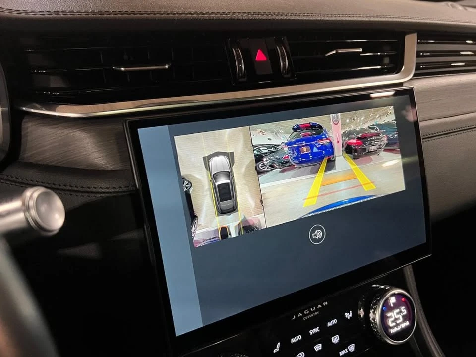 2021 Jaguar F-Pace - Image 13 of 18