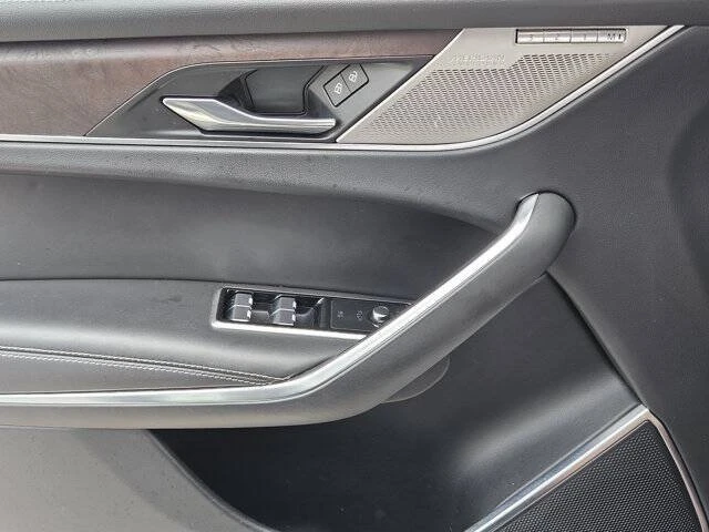 2021 Jaguar F-Pace - Image 13 of 16