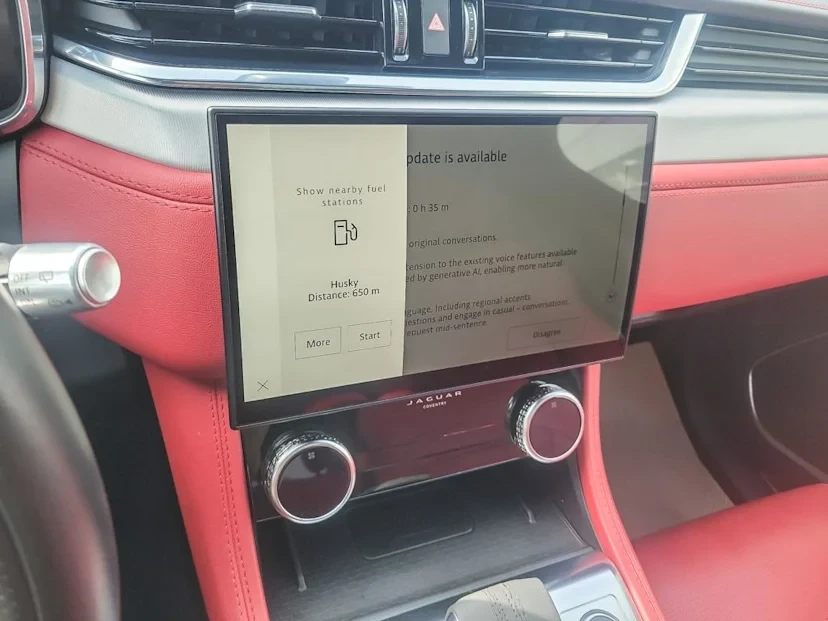 2021 Jaguar F-Pace - Image 9 of 12