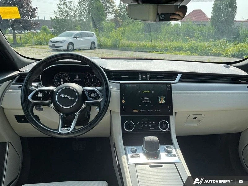 2021 Jaguar F-Pace - Image 10 of 20