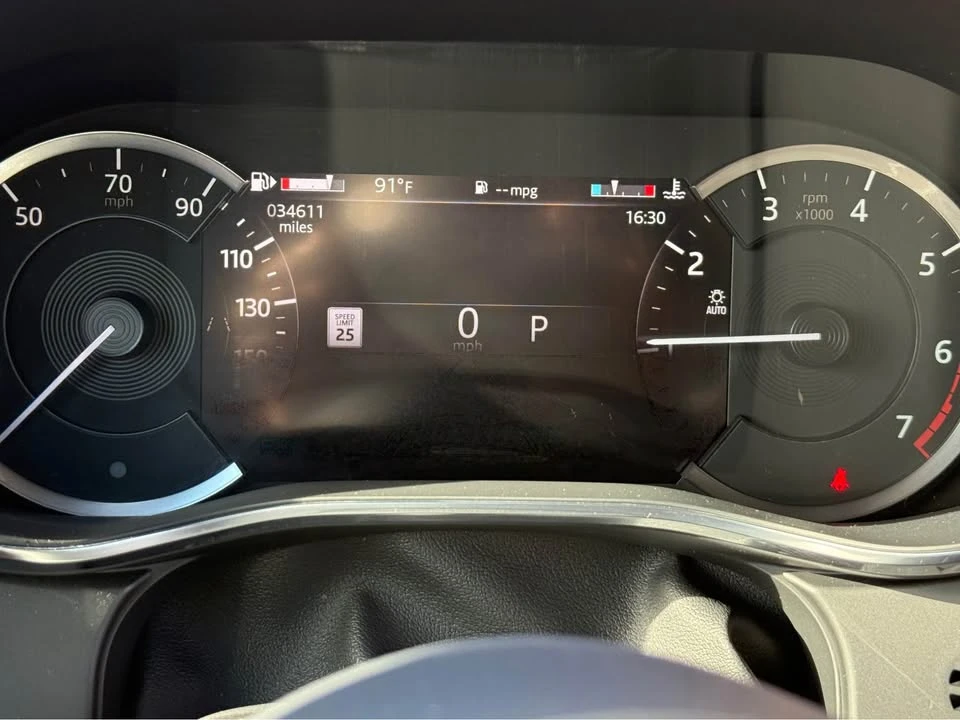 2021 Jaguar F-Pace - Image 9 of 17