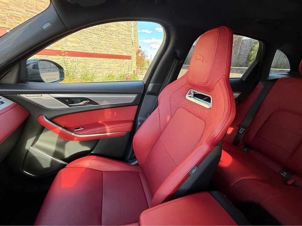 2021 Jaguar F-Pace - Image 11 of 17