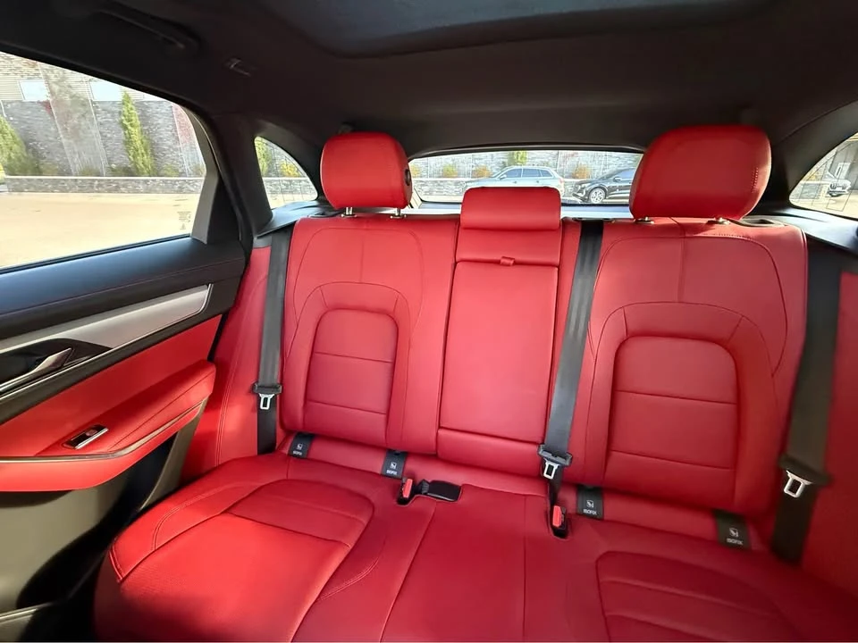 2021 Jaguar F-Pace - Image 12 of 17