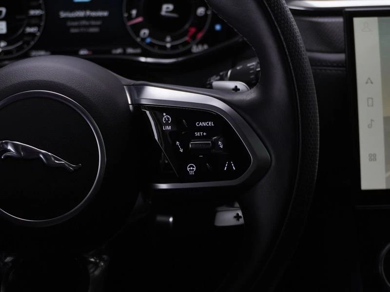 2021 Jaguar F-Pace SVR - Image 13 of 20