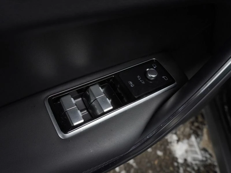 2021 Jaguar F-Pace SVR - Image 14 of 18