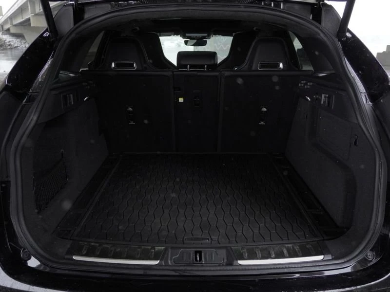 2021 Jaguar F-Pace SVR - Image 17 of 18