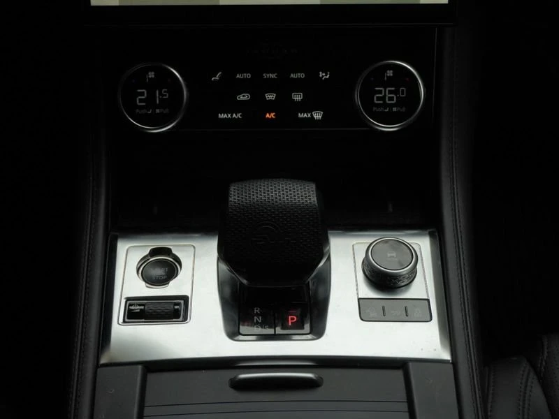 2021 Jaguar F-Pace SVR - Image 11 of 18