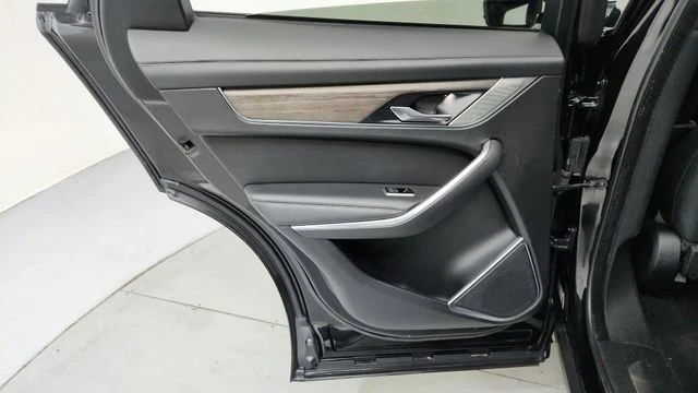 2021 Jaguar F-Pace - Image 17 of 20