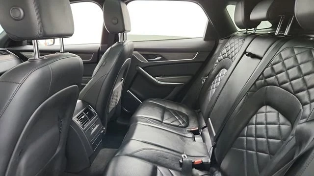 2021 Jaguar F-Pace - Image 18 of 20