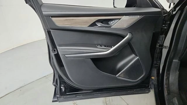 2021 Jaguar F-Pace - Image 11 of 20