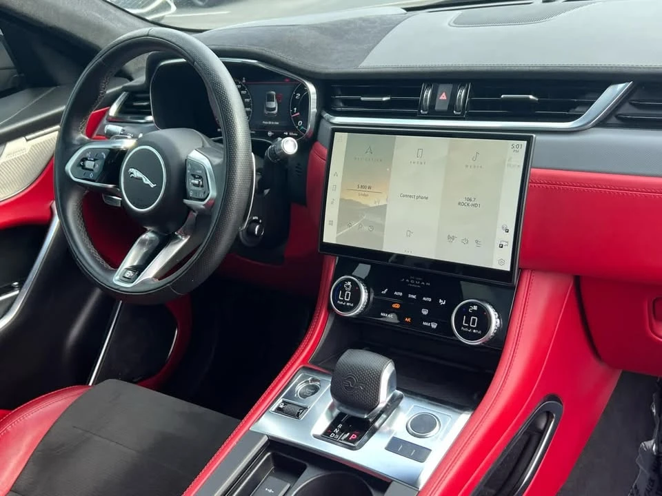 2021 Jaguar F-Pace SVR - Image 7 of 10