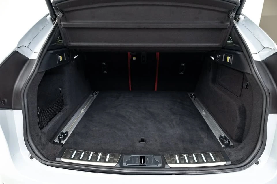 2021 Jaguar F-Pace SVR - Image 17 of 17