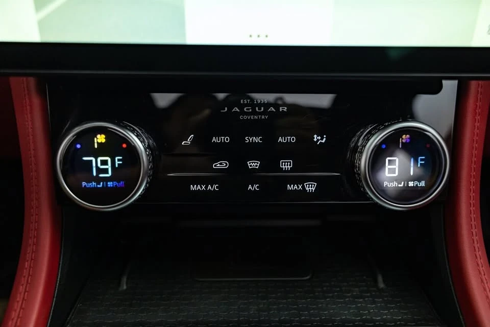 2021 Jaguar F-Pace SVR - Image 13 of 17
